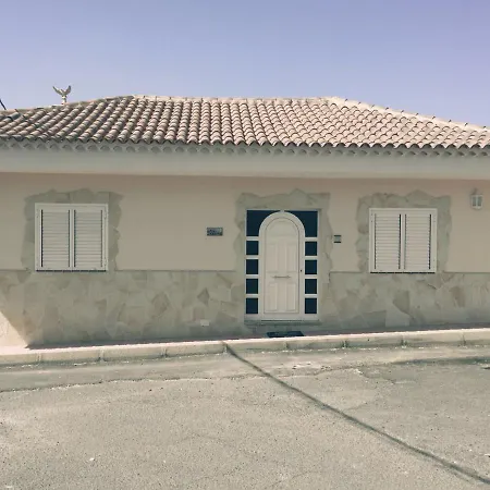Semesterbostad La Pradera